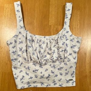 Hollister White Flower Crop-top. Size S